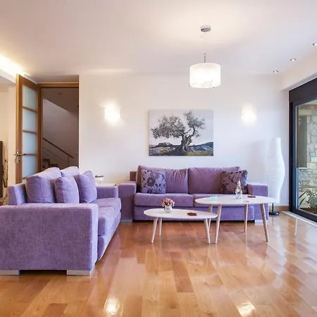 Villa Erondas *